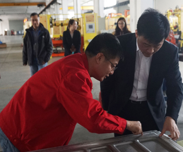 Be pragmatic and innovative to be an enterprise and be grateful to the government for sending care Be pragmatic and innovative to be an enterprise and be grateful to the government for sending care