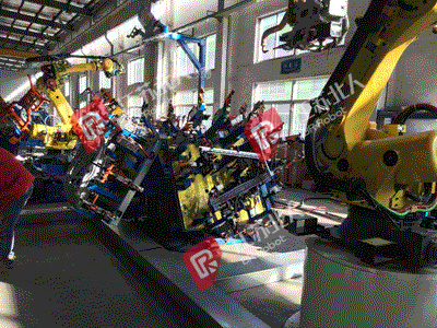 Four-door piping Four-door piping